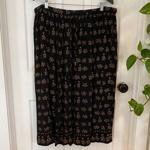 Orvis Rayon Floral Midi Skirt Boho Black Cottagecore Feminine summer spring